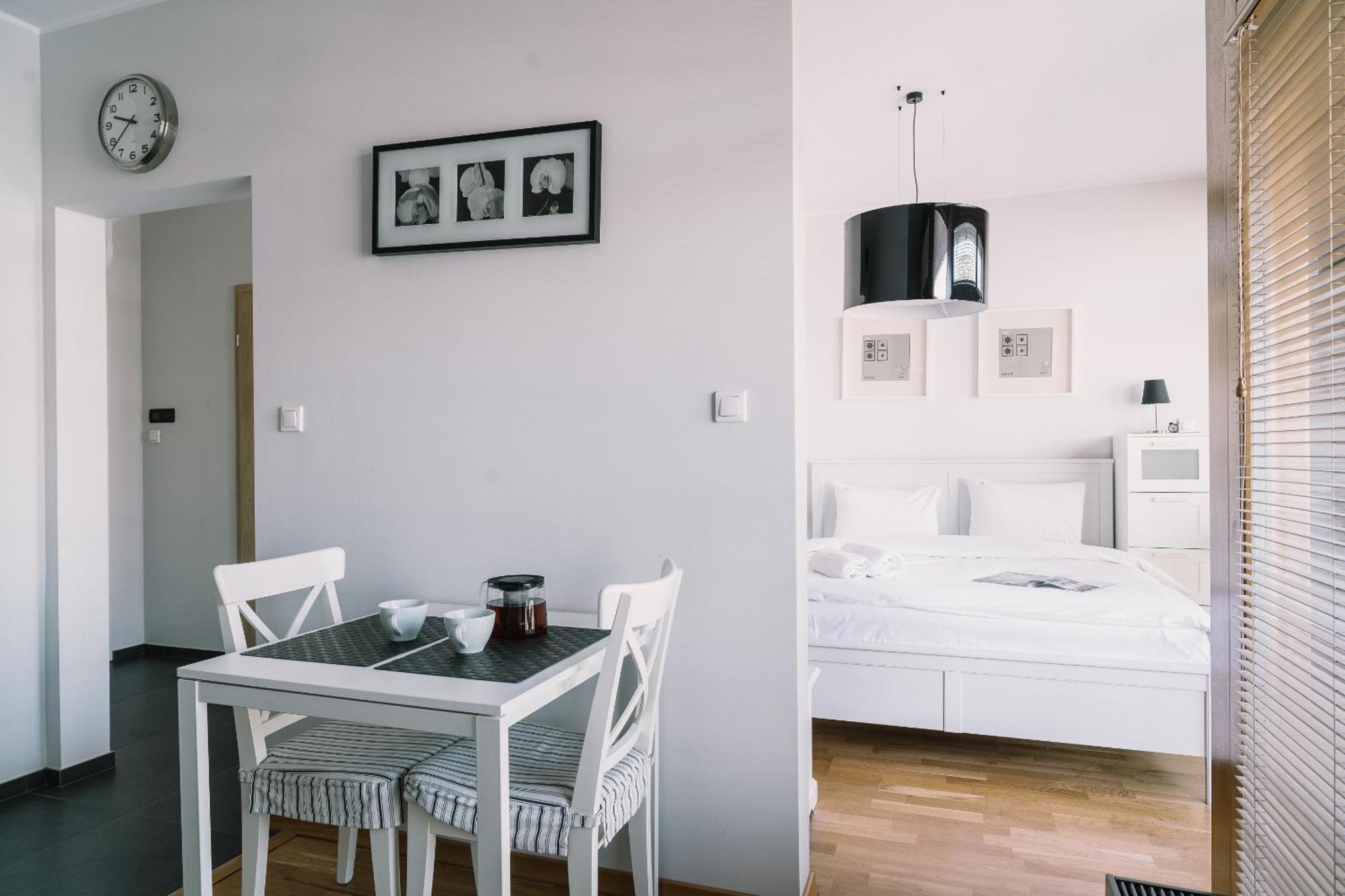 Warsaw Aparthotel Room photo